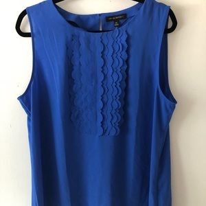 Banana Republic sleeveless blouse. Size XL